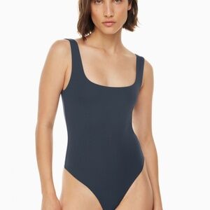 *BROWN* NWT Aritzia Babaton Contour Bodysuit
